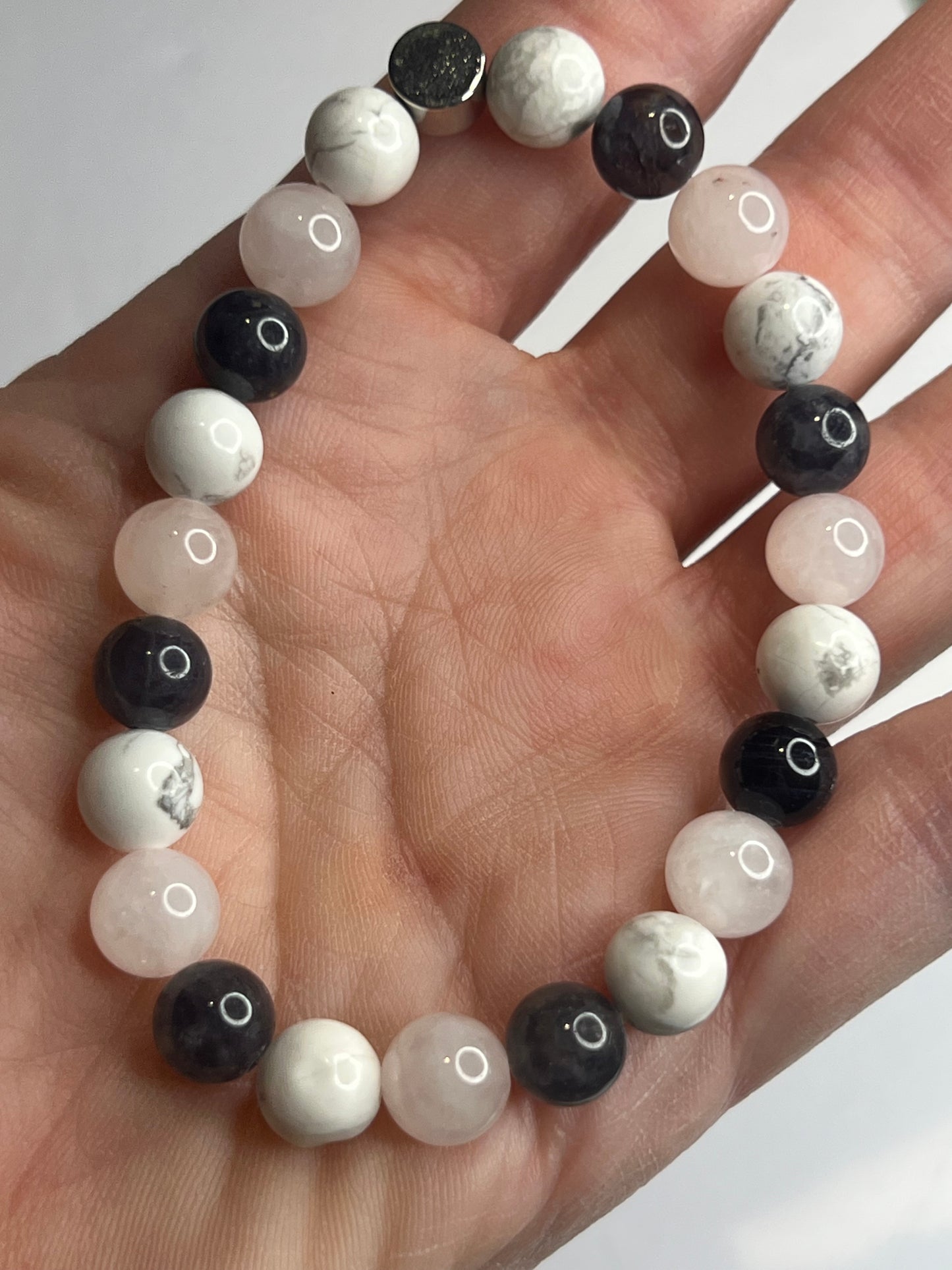 Love & Serenity Sleep – Rose Quartz, Iolite and Howlite