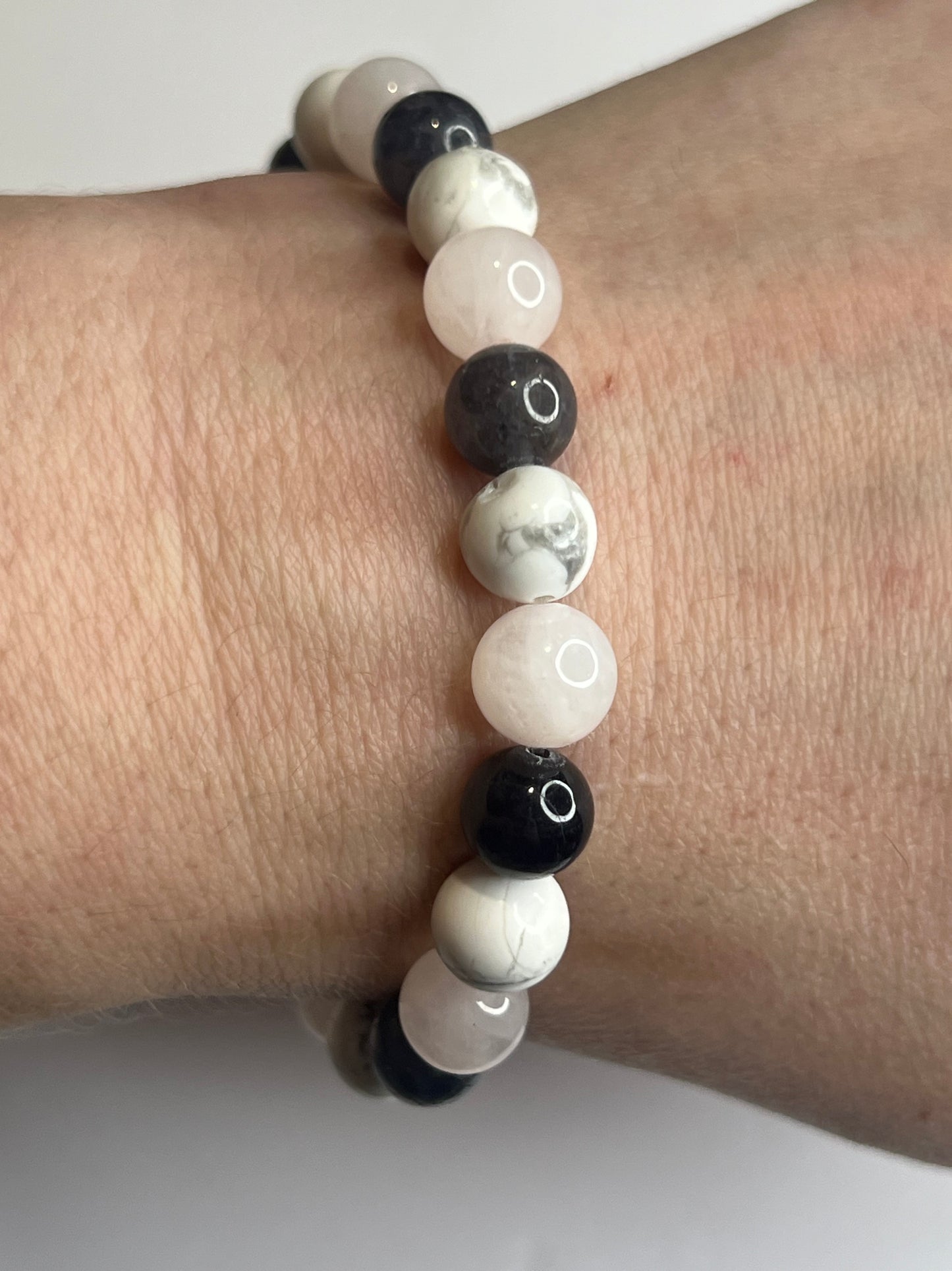 Love & Serenity Sleep – Rose Quartz, Iolite and Howlite