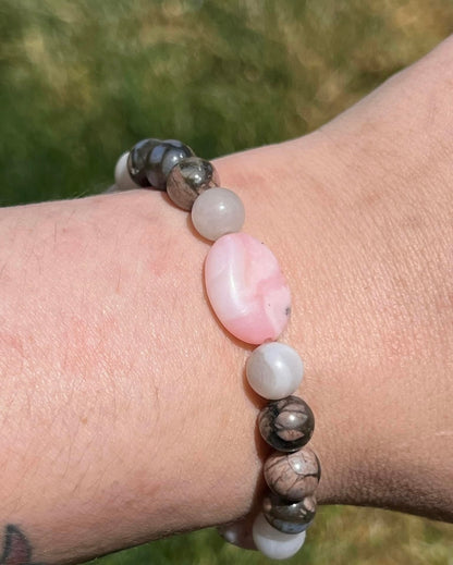 Pink Opal, White Lace Agate and Que Sera
