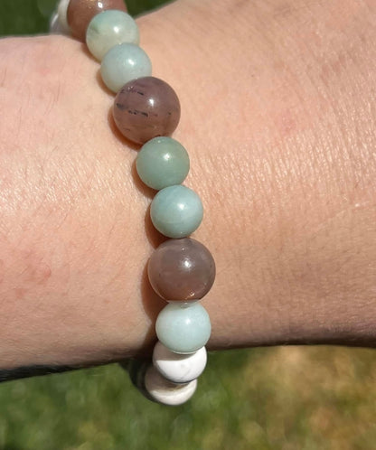 Sunstone, Howlite and Amazonite Crystal Bracelet